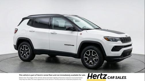 Bright White Clearcoat 2025 Jeep Compass Trailhawk
