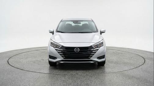 Brilliant Silver Metallic 2025 Nissan Versa 1.6 SV