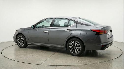 Gun Metallic 2025 Nissan Altima SV FWD