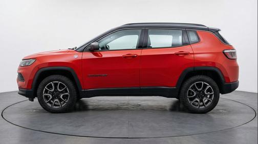 Red Hot Pearlcoat 2025 Jeep Compass Trailhawk