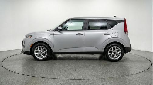 Gravity Gray 2025 Kia Soul LX