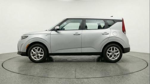 Gravity Gray 2025 Kia Soul LX