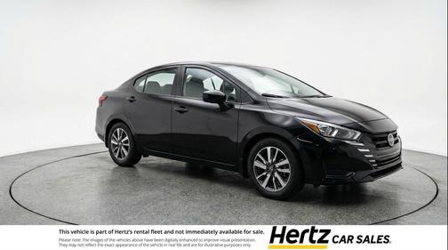 Super Black 2025 Nissan Versa 1.6 SV