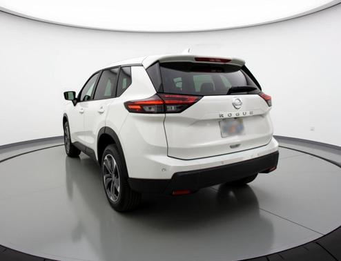 Everest White Pearl Tricoat 2025 Nissan Rogue SV