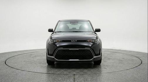 Fusion Black 2025 Kia Soul LX