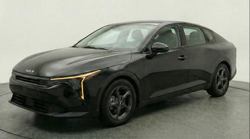 Aurora Black Pearl 2025 Kia K4 LXS