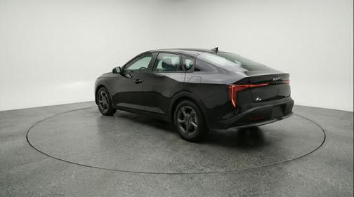 Aurora Black Pearl 2025 Kia K4 LXS