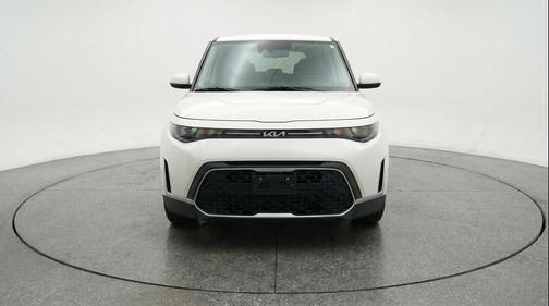 Snow White Pearl 2025 Kia Soul LX
