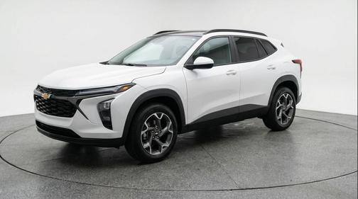 Summit White 2025 Chevrolet Trax LT