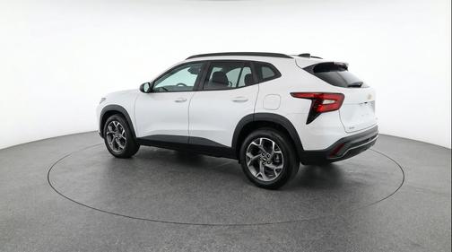 Summit White 2025 Chevrolet Trax LT
