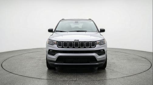 Silver Zynith Metallic Clearcoat 2025 Jeep Compass Limited