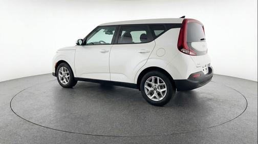 Snow White Pearl 2025 Kia Soul LX