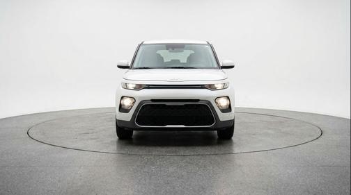 Snow White Pearl 2025 Kia Soul LX