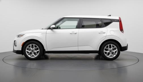 Snow White Pearl 2025 Kia Soul LX