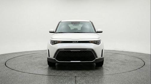 Snow White Pearl 2025 Kia Soul LX