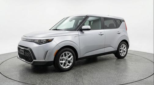 Steel Gray 2025 Kia Soul LX