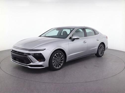 Aero Silver 2025 Hyundai SONATA Hybrid SE