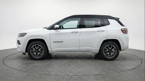 Bright White Clearcoat 2025 Jeep Compass Trailhawk