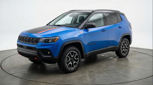 Hydro Blue Pearlcoat 2025 Jeep Compass Trailhawk