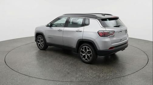 Silver Zynith Metallic Clearcoat 2025 Jeep Compass Limited