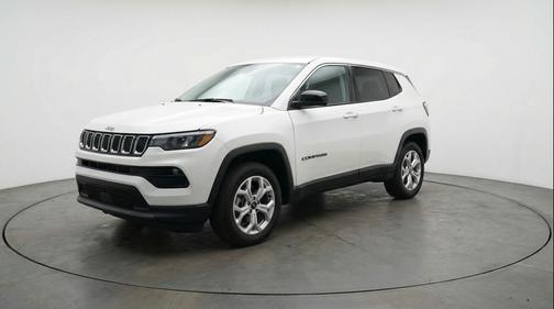 Bright White Clearcoat 2025 Jeep Compass Latitude