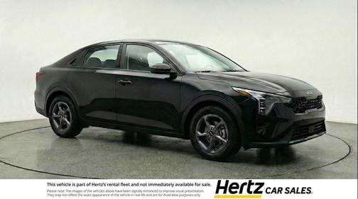 Aurora Black Pearl 2025 Kia K4 LXS