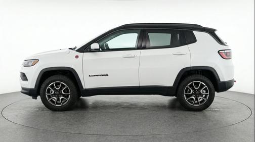 Bright White Clearcoat 2025 Jeep Compass Trailhawk