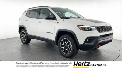 Bright White Clearcoat 2025 Jeep Compass Trailhawk