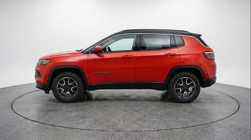 Red Hot Pearlcoat 2025 Jeep Compass Trailhawk