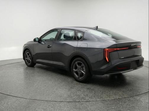 Interstellar Gray 2025 Kia K4 LXS