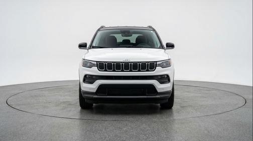 Bright White Clearcoat 2025 Jeep Compass Limited