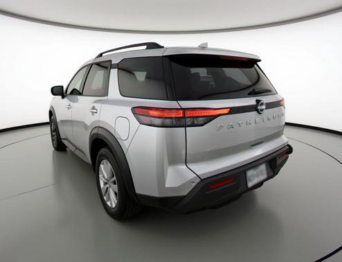 Brilliant Silver Metallic 2025 Nissan Pathfinder SV FWD