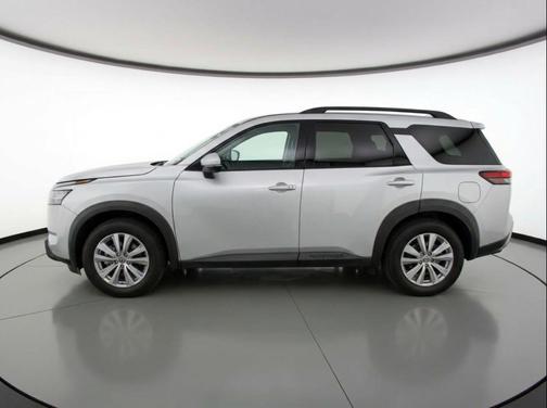 Brilliant Silver Metallic 2025 Nissan Pathfinder SV FWD