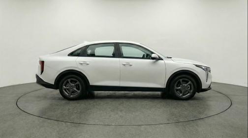 Snow White Pearl 2025 Kia K4 LXS