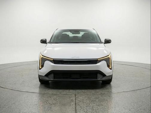 Snow White Pearl 2025 Kia K4 LXS