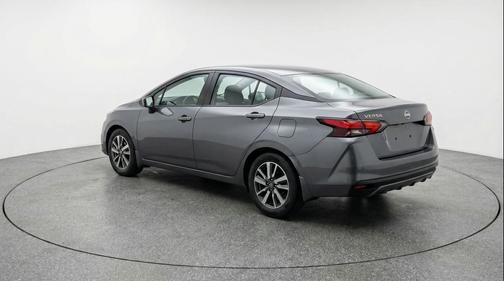 Gun Metallic 2025 Nissan Versa 1.6 SV