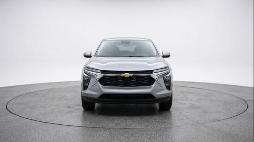 Sterling Gray Metallic 2025 Chevrolet Trax LT