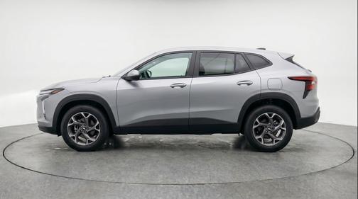 Sterling Gray Metallic 2025 Chevrolet Trax LT