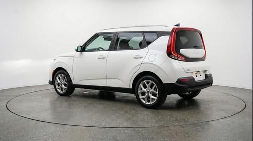 Snow White Pearl 2025 Kia Soul LX