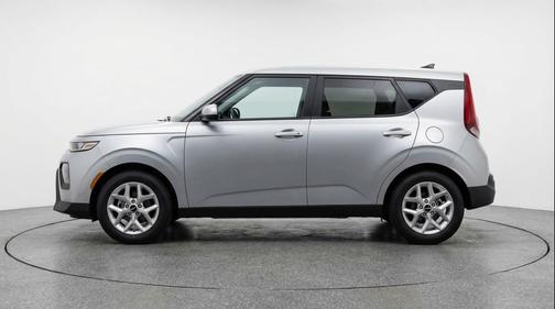 Gravity Gray 2025 Kia Soul LX