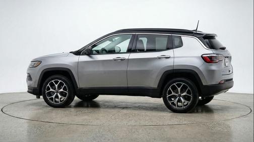 Silver Zynith Metallic Clearcoat 2025 Jeep Compass Limited
