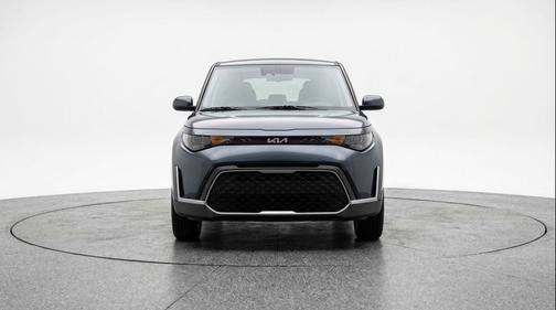 Gravity Gray 2025 Kia Soul LX