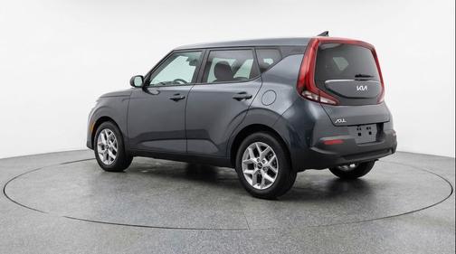 Gravity Gray 2025 Kia Soul LX