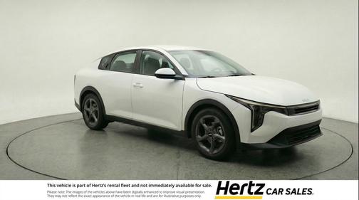 Snow White Pearl 2025 Kia K4 LXS