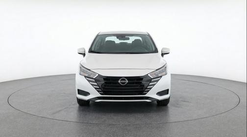 Aspen White Tricoat 2025 Nissan Versa 1.6 SV