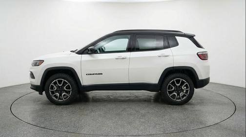Bright White Clearcoat 2025 Jeep Compass Trailhawk