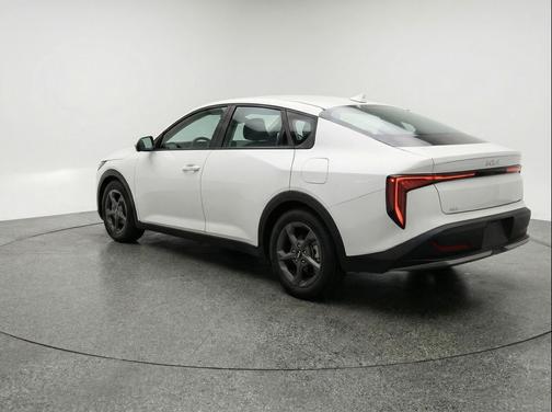 Snow White Pearl 2025 Kia K4 LXS