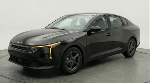 Aurora Black Pearl 2025 Kia K4 LXS