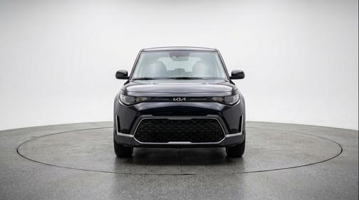 Fusion Black 2025 Kia Soul LX