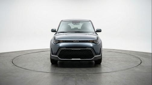 Gravity Gray 2025 Kia Soul LX